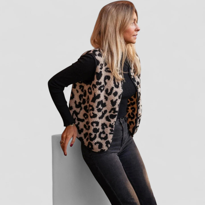 ASTRID™ - The Leopard Knit Vest