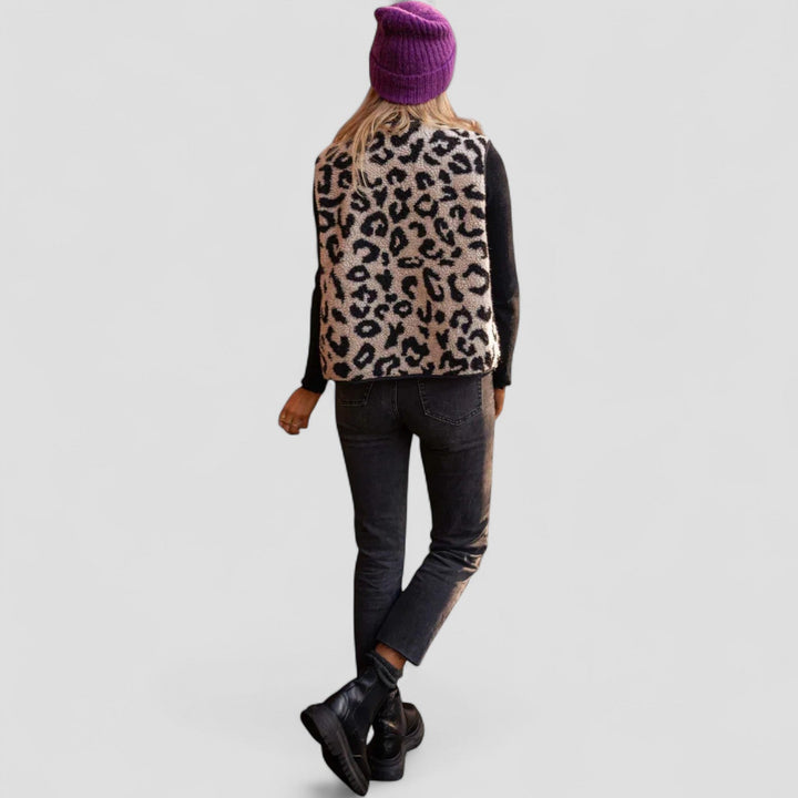 ASTRID™ - The Leopard Knit Vest